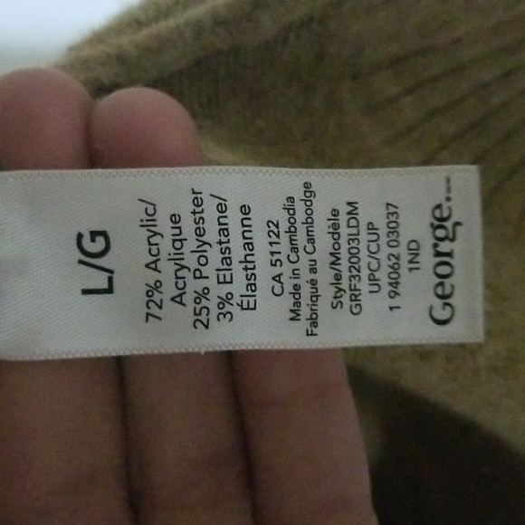 Turtleneck sweater - Picture 3 of 3